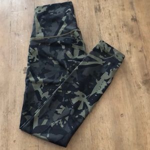 Camo print lululemon wunder under pants